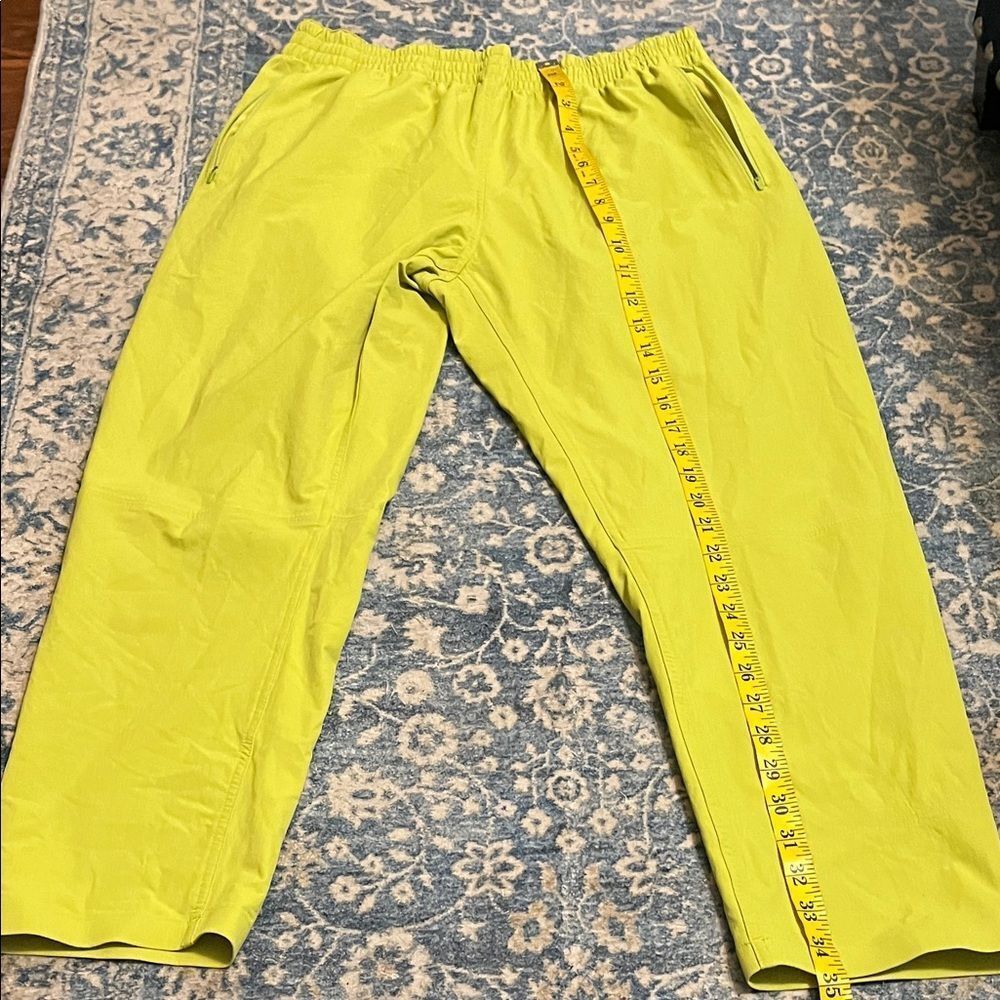 Outdoor Voices Retreck Green Athletic Cropped Pants Athleisure Gym Workout - Picture 10 of 12